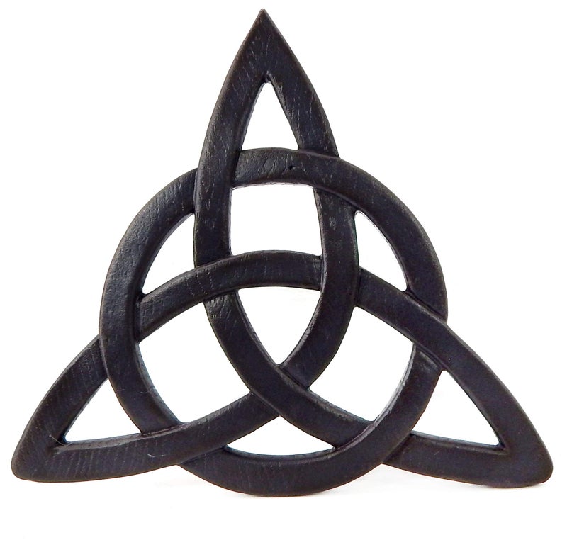 Bellaa 25655 Celtic knot Irish wall decor 12 Inches Black - Image 1